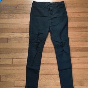 3 for $20 🌟 Black Denim Ripped Skinny Jeans